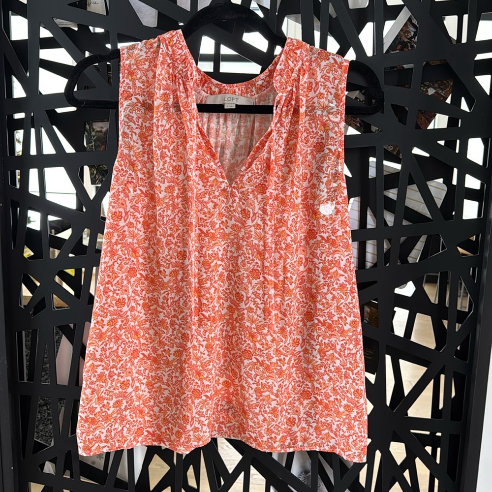 Loft sleeveless blouse